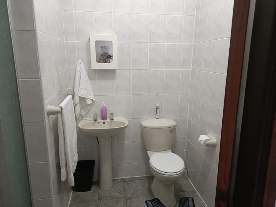 5 Bedroom Property for Sale in De Bakke Western Cape